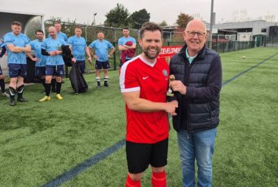 Les Maybin receiving 2024 Buckley Cup 